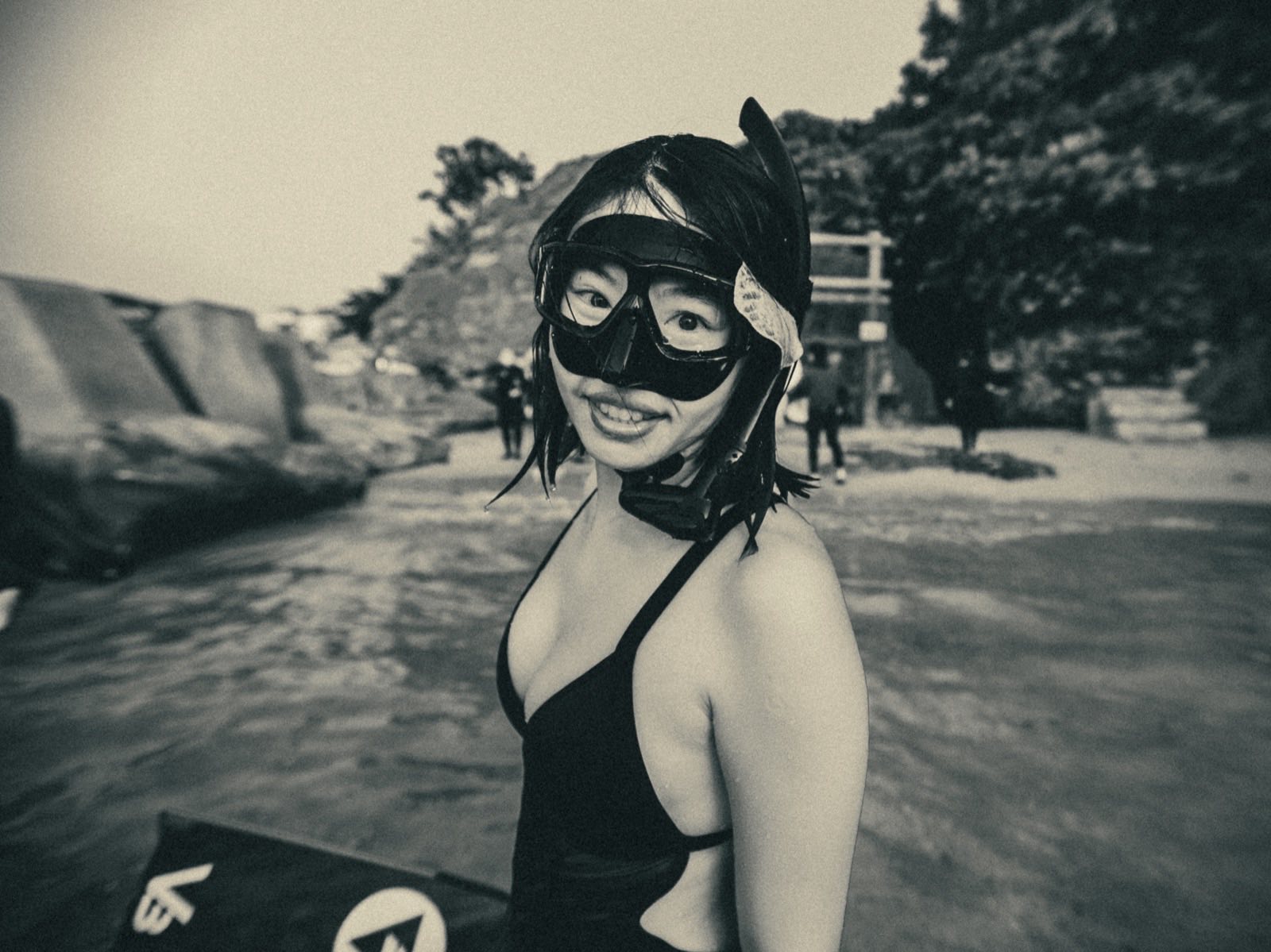 Freediving photography in open water around Xiaoliuqiu
